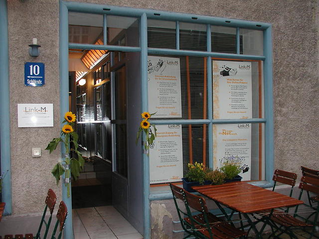 p7075779